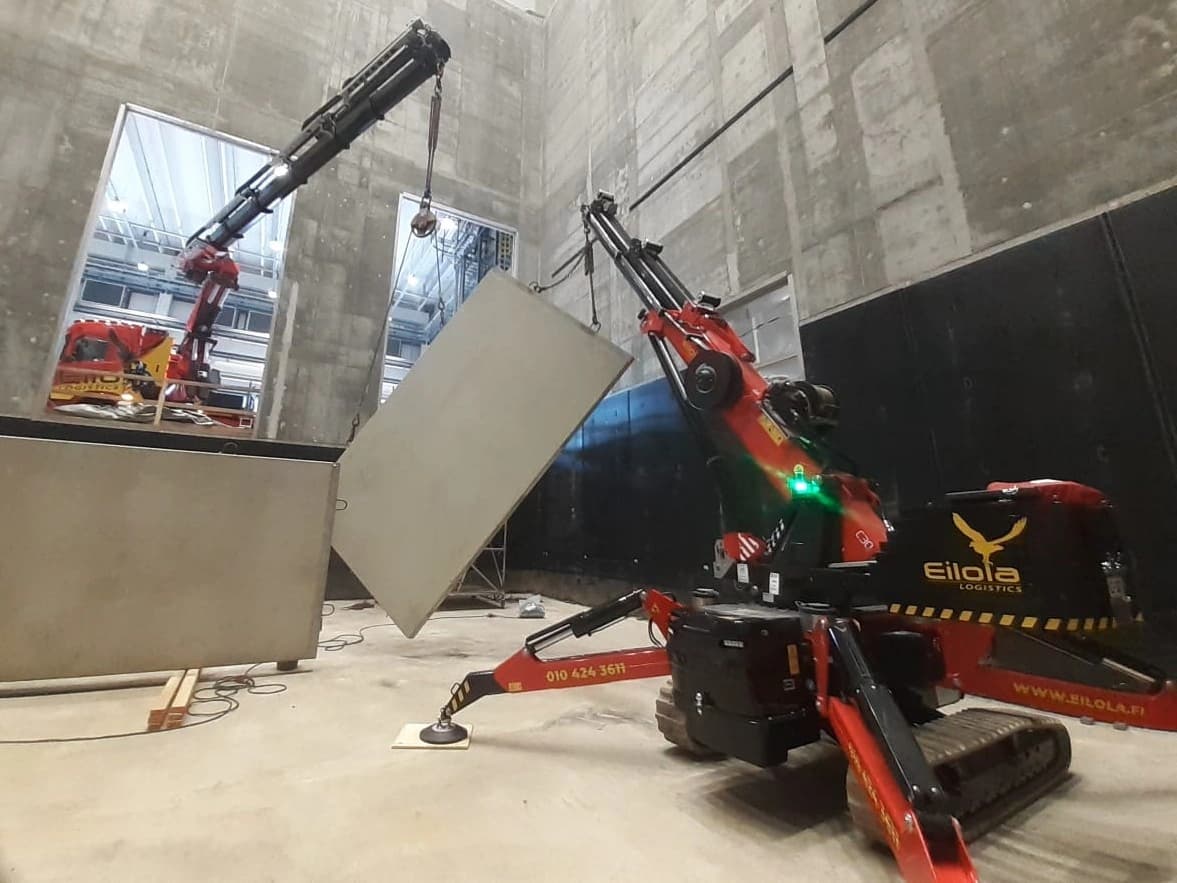 Mininosturi ahtaisiin tai sisätiloihin